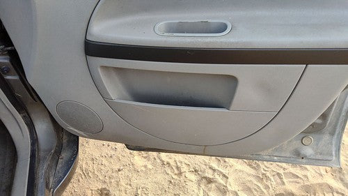 2006-2008 Chevy Hhr Passenger Right Front Door Trim Panel Gray 14B 15787576