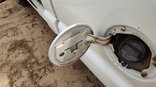 96-03 S10 Pickup Fuel Tank Door With Hinge Gas Lid Oem Filler White 50U 15023050