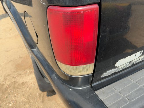 1995-2005 Chevy S10 Blazer Driver Left Tail Light Brake Lamp Oem Rear 19179358