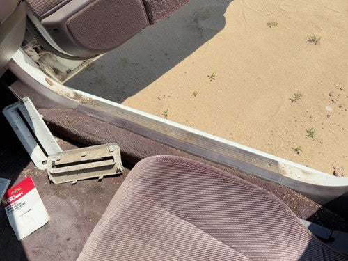 86-89 Accord Lx Passenger Right Lower Sill Step Moulding Trim Panel Sedan Maroon