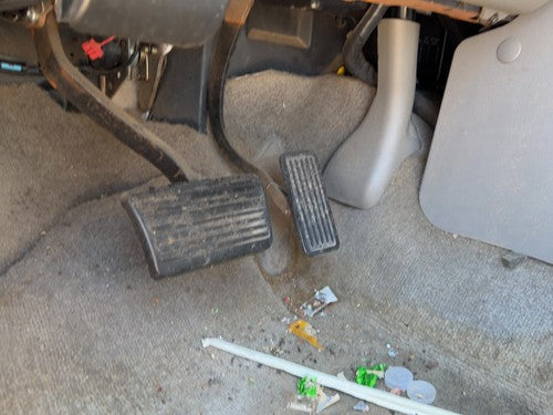 2000-2006 Chevy Suburban 1500 Gas Pedal Assembly Oem Accelerator