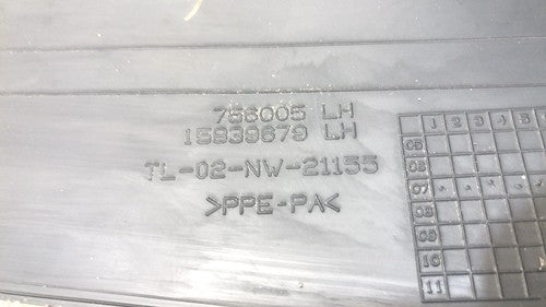 2008 Buick Enclave Driver Left Rear Moulding On Quarter Panel Oem 15839679