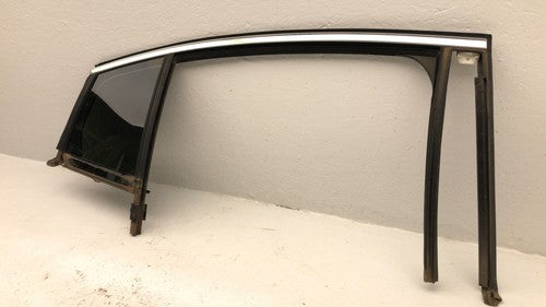 2018-20 Regal Passenger Right Rear Vent Window Small Back Door Glass With Frame