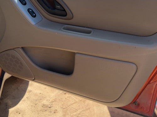 05-06 Escape Passenger Right Front Door Trim Panel With Switches Pebble Tan Ah