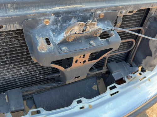 1998-2005 Chevy S10 Blazer Hood Latch Assembly With Bracket Oem 15009394