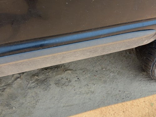 2002-2007 Dodge Ram 1500 Passenger Right Front Moulding From Door Oem 5Hc48Gw7Ab
