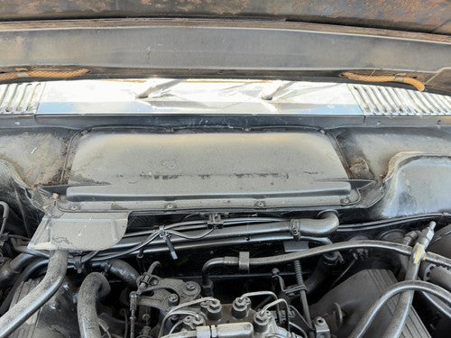 1980 Mercedes 450SL 107 Center Windshield Wiper Cowl Vent Trim Panel OEM Cover