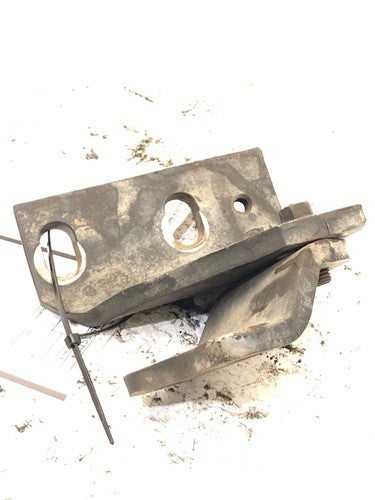 2003 Freightliner 5.9L Cummins Air Compressor Support Brackets Oem