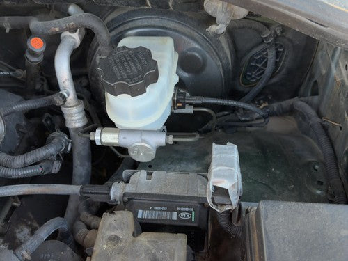 03-06 Sorento Power Brake Booster With Master Cylinder Pair Set Without Abs 4X4