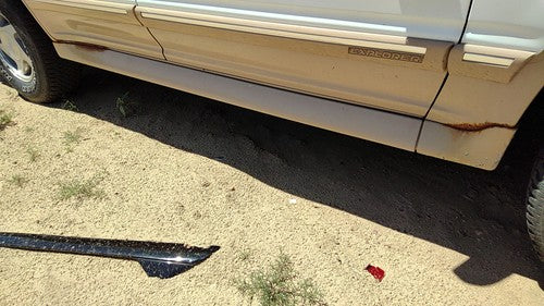 91-94 Ford Explorer Passenger Right Lower Rocker Panel Moulding Side Skirt Oem