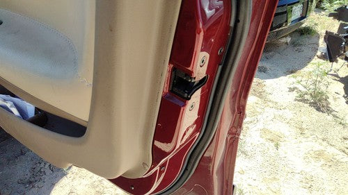 01-07 Volvo V70 Xc Passenger Right Front Door Latch With Rods/Cables Oem 8650551