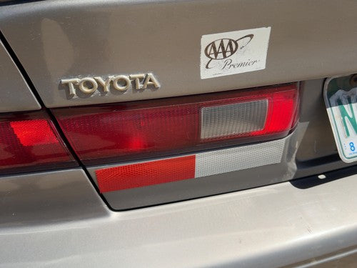 1997-2001 Toyota Camry Driver Left Inner Tail Light Brake Lamp OEM 81680AA020