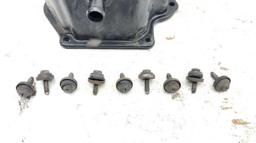 2000-2004 Nissan Xterra Passenger Right Valve Cover With Bolts Oem 3.3L
