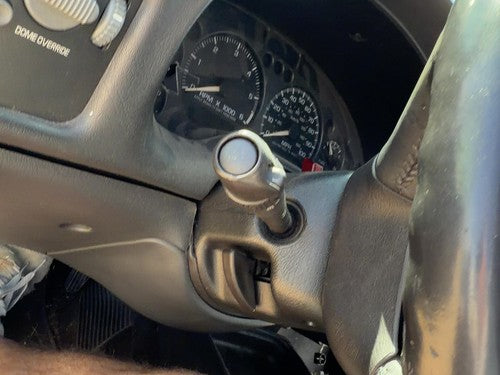 2000-2003 Chevy S10 Blazer Steering Column Assembly Floor Shift AT Graphite 12H