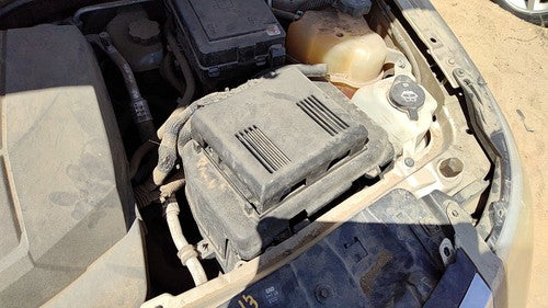 07-08 Grand Vitara Xl-7 Complete Battery Box Mount Tray With Hold Down Oem 3.6L