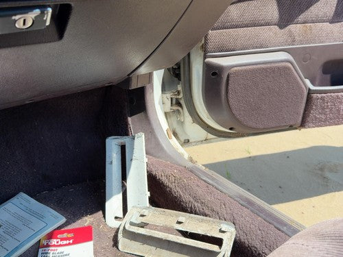 1986-1989 Honda Accord Lx Passenger Right Lower Kick Trim Panel Oem Sedan Maroon