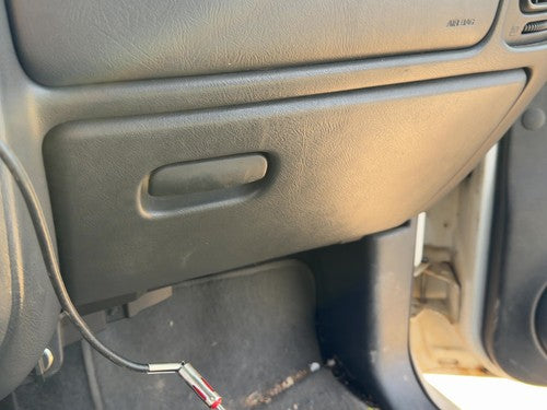 02 Chevy S10 Blazer Glove Box Assembly Complete Door With Latch Oem Graphite 12H