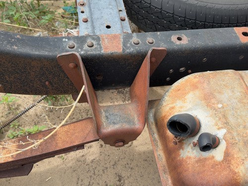 73-87 Chevy Silverado C20 Pickup Passenger Right Front Leaf Spring Shackle 2WD