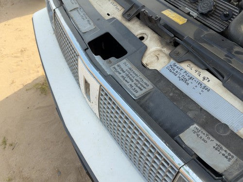 1985-1986 Oldsmobile 98 Complete Header Panel Assembly Oem White 22527190