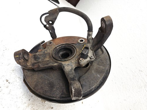 96-01 Passport Driver Left Front Spindle Steering Knuckle With Wheel Hub 4X4
