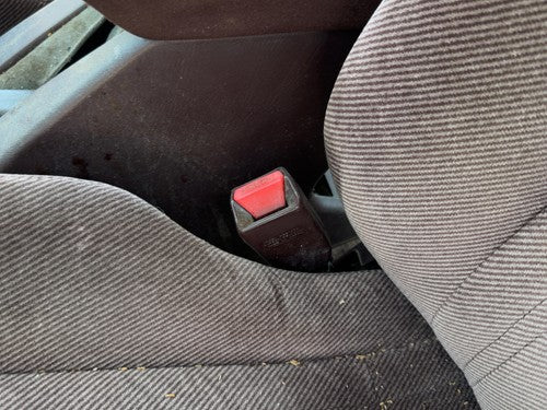 89 Honda Accord Lx Driver Left Front Seat Belt Buckle Receiver Oem Sedan Maroon