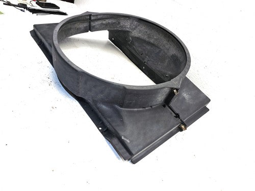 95-00 Gmc Sierra 2500 Chevy Upper And Lower Cooling Fan Shroud Oem 5.7L 15739587