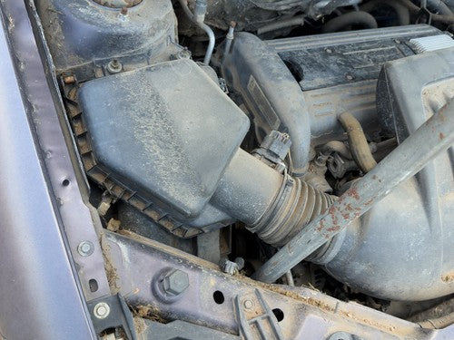 05-08 Cobalt Complete Air Intake Cleaner Filter Box Housing With Tube Oem 2.2L