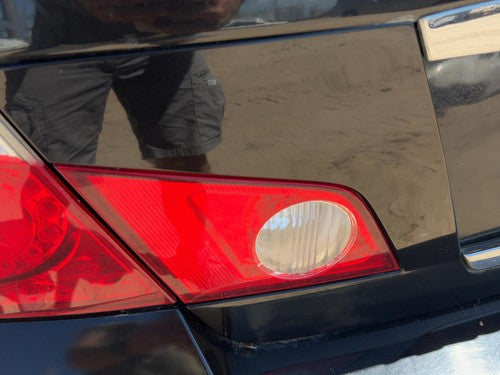 06-07 Infiniti M35X Driver Left Inner Tail Light Brake Lamp Oem Rear Lid Mounted