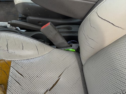 01-05 Pt Cruiser Driver Left Front Seat Belt Buckle Receiver Oem Taupe/Beige Fl