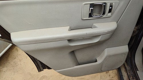 07-09 Grand Vitara Xl-7 Driver Left Rear Door Trim Panel With Switches Back Gray