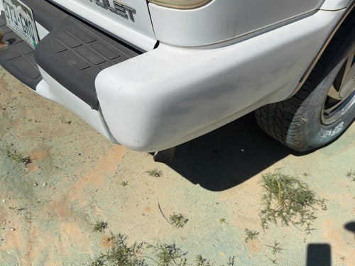 1998-2005 Chevy S10 Blazer Passenger Right Rear Bumper End Cap OEM 12472164