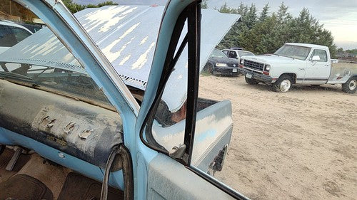 1973-87 Chevy C10 Passenger Right Front Vent Window Small Door Glass With Frame