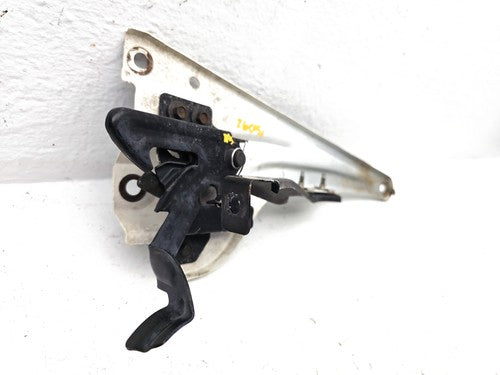 1997-2005 Buick Century Hood Latch Assembly With Bracket Oem 15856715
