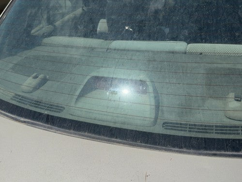 2000 Mazda Protege Dx Third Brake Light Middle Lamp Oem