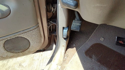 1995-2000 Silverado 2500 Driver Left Lower Kick Trim Panel Oem Tan 52D