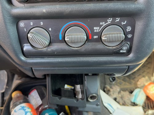 2001 Chevy S10 Blazer Temperature Control Module Heater AC Head Unit 15098966
