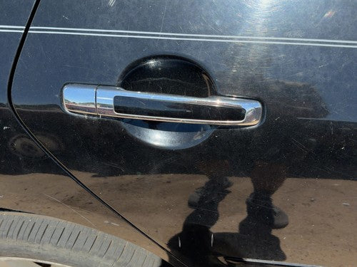 06-10 M35X Passenger Right Rear Outside Door Handle Back Painted Center Black Ob