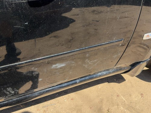 06-07 M35X Passenger Right Front Moulding From Door Oem Black Obsidian Kh3