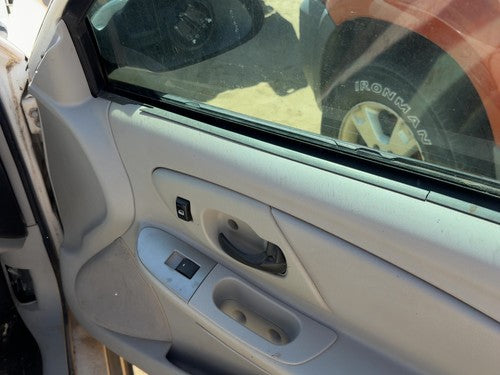 06-07 Monte Carlo Passenger Right Front Door Trim Panel With Switches Gray 832