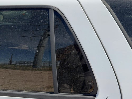 95-05 S10 Blazer Driver Left Rear Vent Window Back Door Glass With Frame Oem