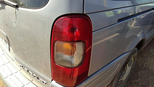1997-2005 Chevy Venture Passenger Right Tail Light Brake Lamp Oem Rear 19206746