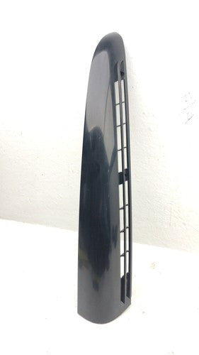 1992-1999 Chevy Suburban Passenger Right Rear Moulding On Corner Panel Oem
