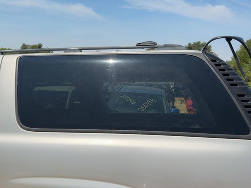 00-06 Chevy Suburban 1500 Driver Left Rear Quarter Glass Back Side Window Oem