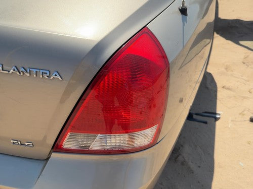 01-03 Elantra Passenger Right Outer Tail Light Brake Lamp Oem Rear Quarter Sedan
