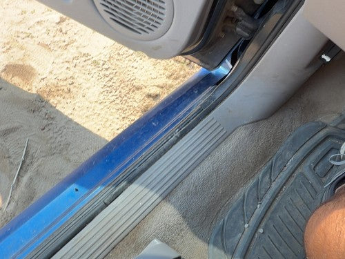 2002-2006 Saturn Vue Redline Driver Left Lower Kick Trim Panel Oem Gray 17D