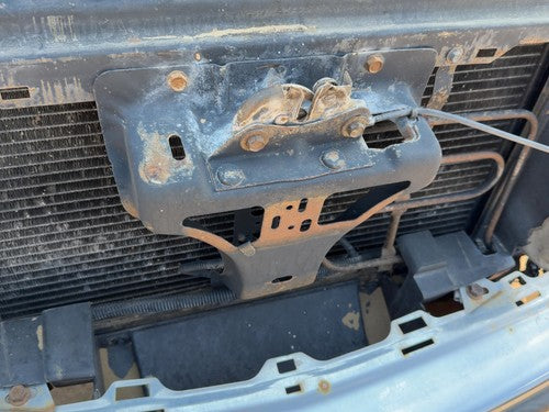 1998-2005 Chevy S10 Blazer Hood Latch Assembly With Bracket Oem 15009394