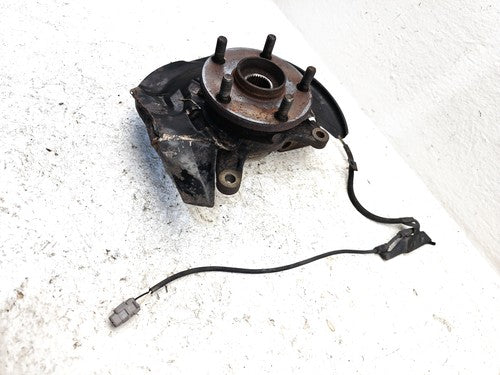 98-03 Sienna Passenger Right Front Spindle Steering Knuckle With Wheel Hub