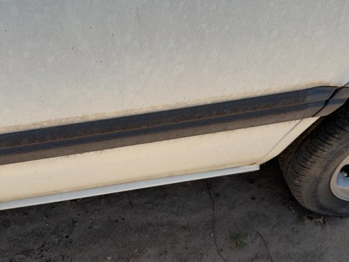 1988-1989 Honda Accord Lx Driver Left Rear Moulding From Door Oem Back