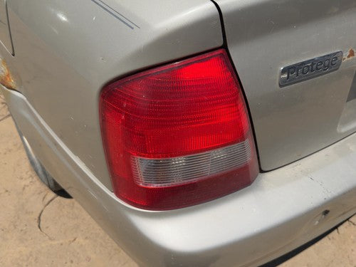 1999-2003 Mazda Protege Dx Driver Left Tail Light Brake Lamp Oem Rear Bl8D51160