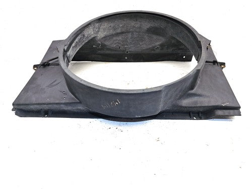 95-00 Gmc Sierra 2500 Chevy Upper And Lower Cooling Fan Shroud Oem 5.7L 15739587